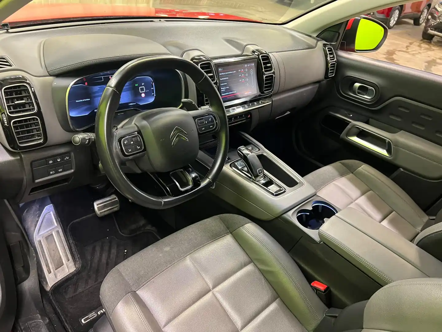 car-image