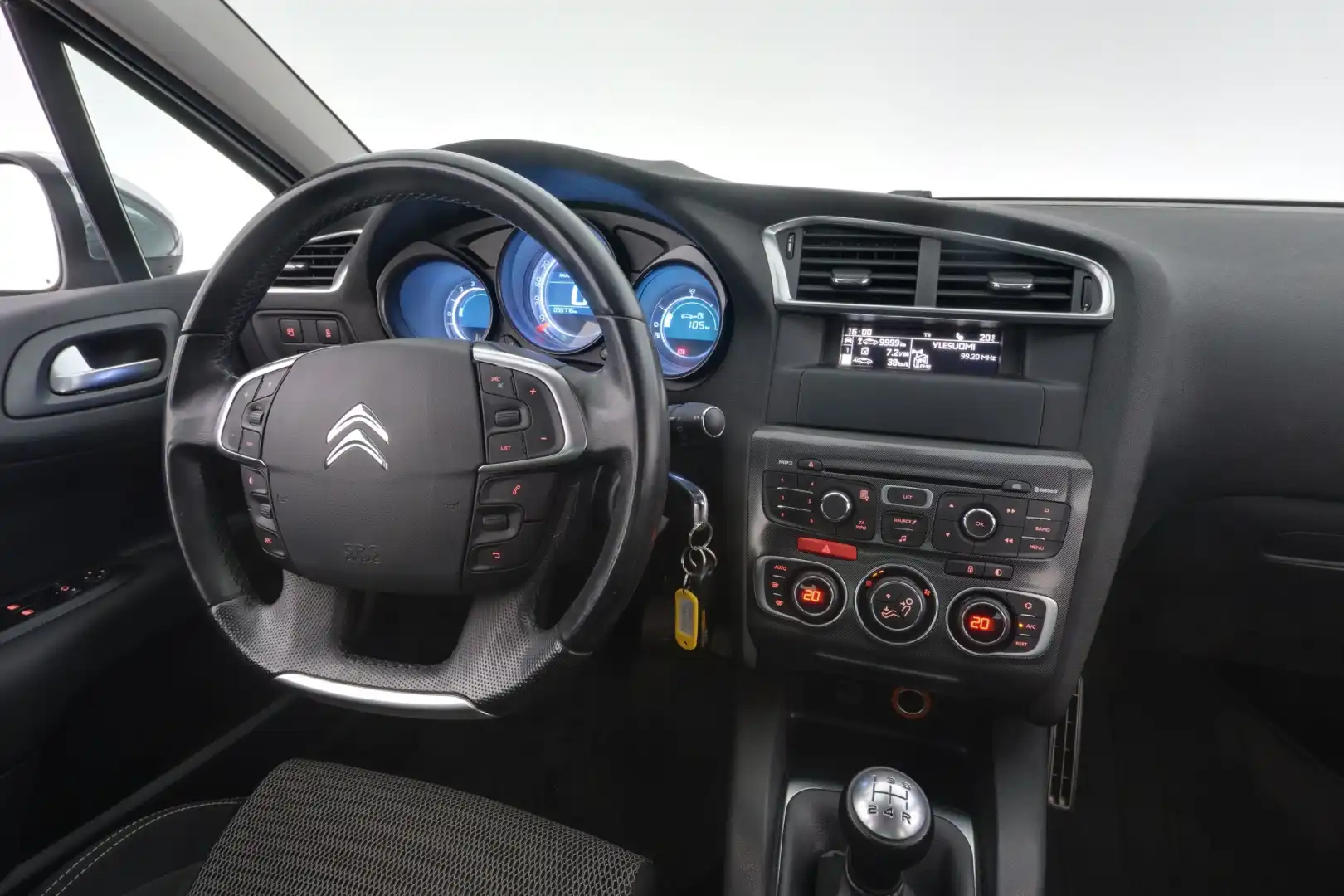 car-image