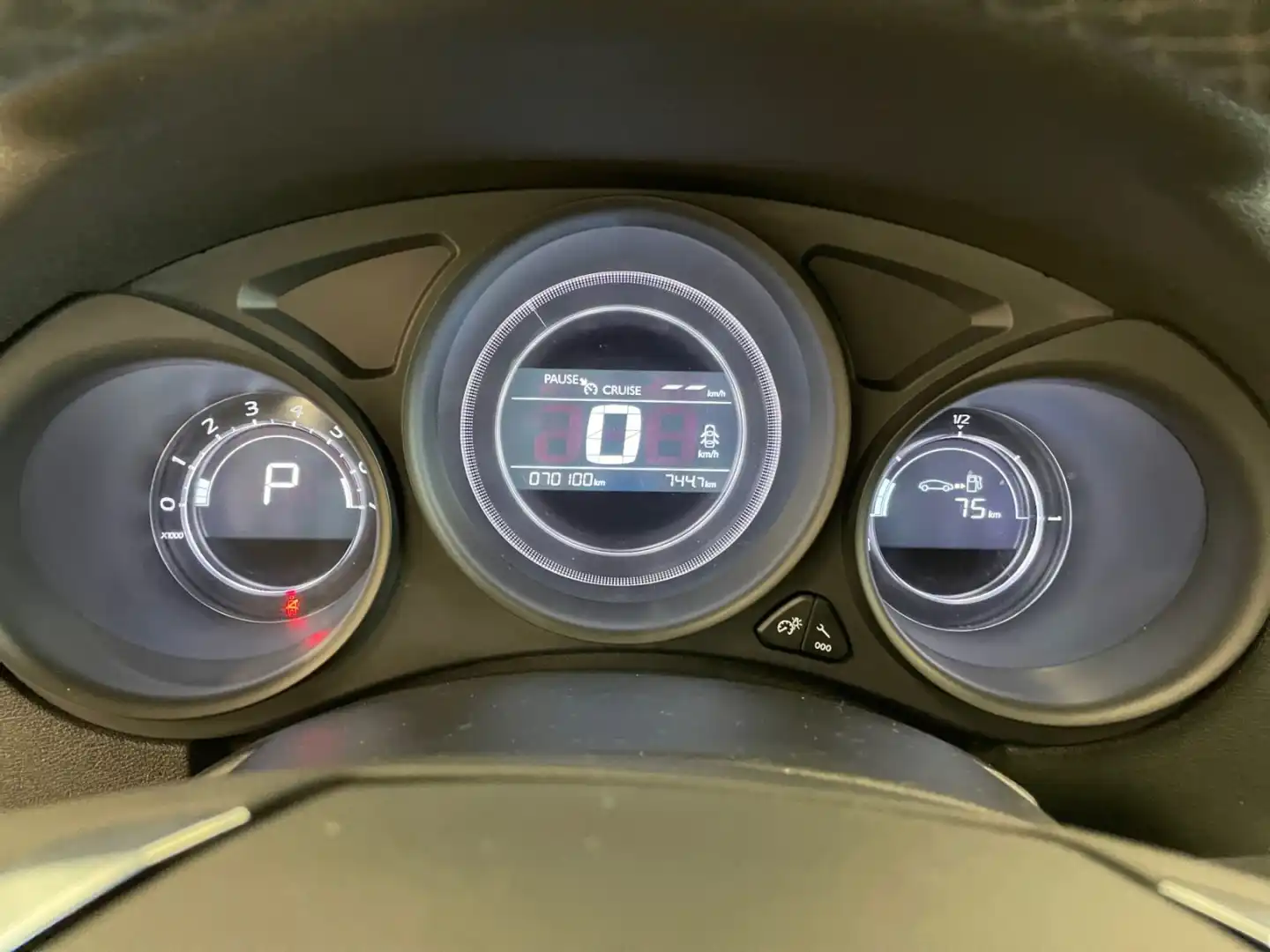 car-image