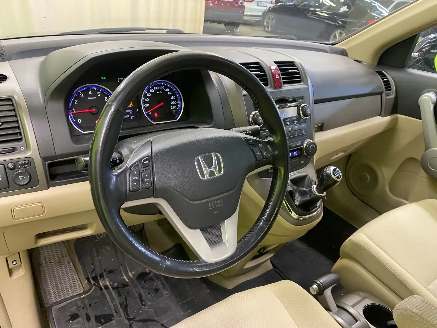 car-image