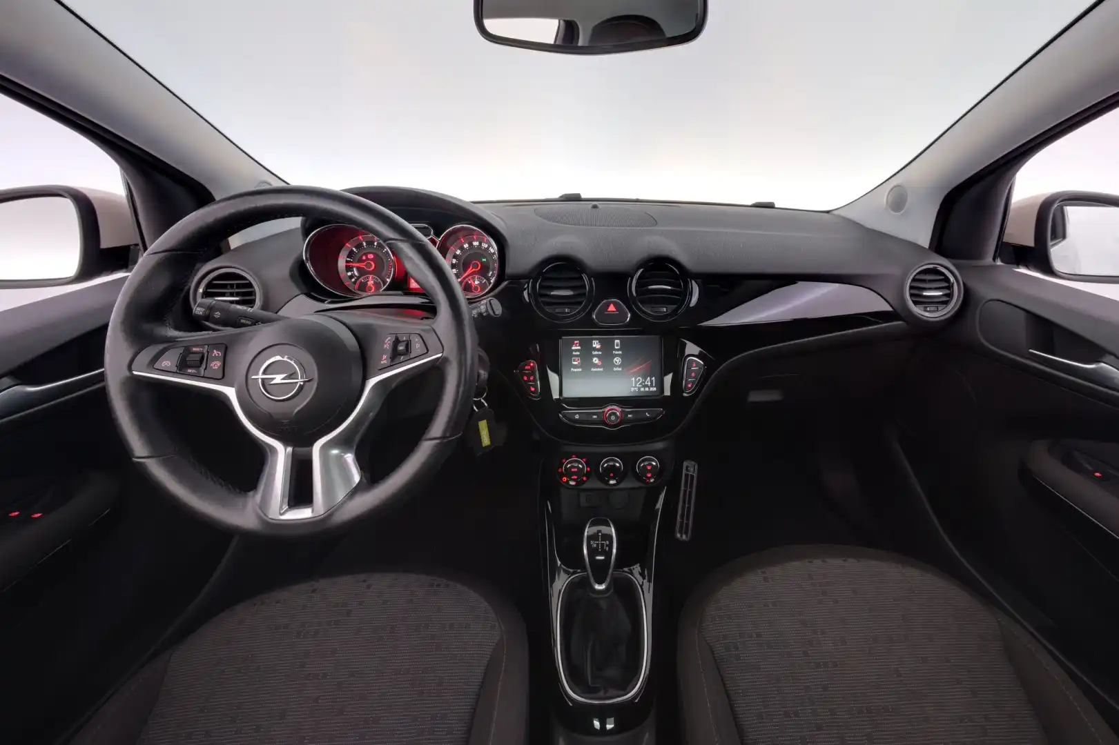 car-image