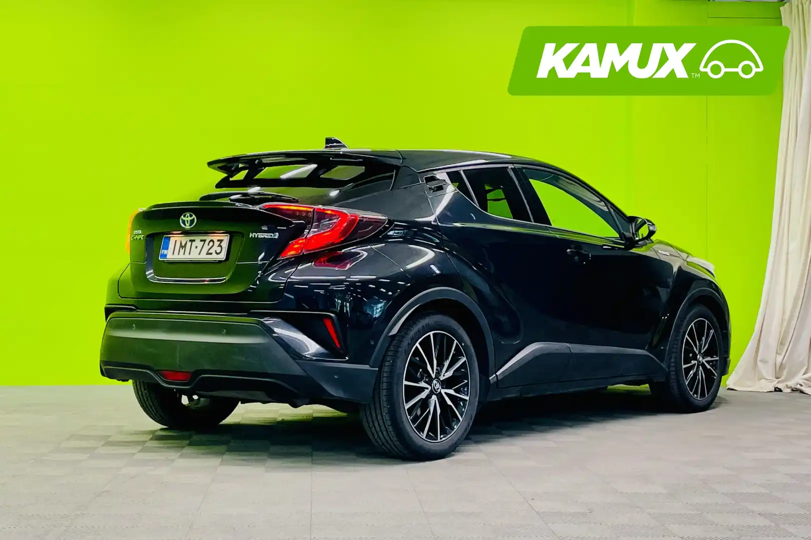 car-image