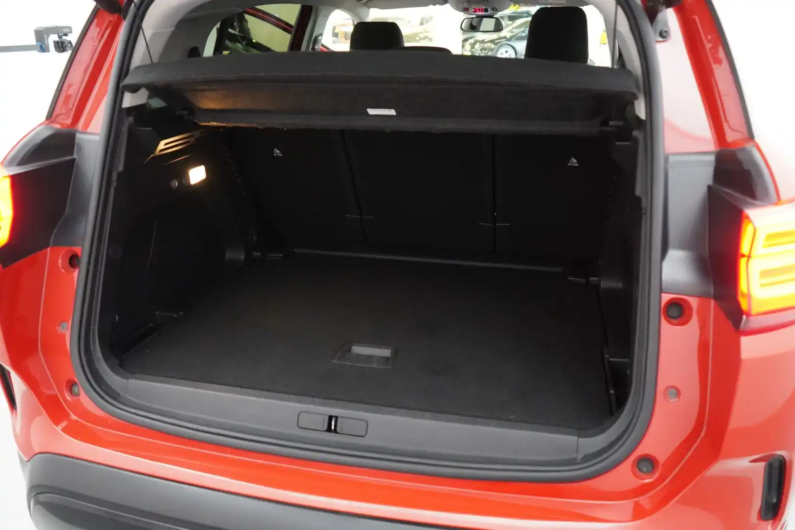 car-image