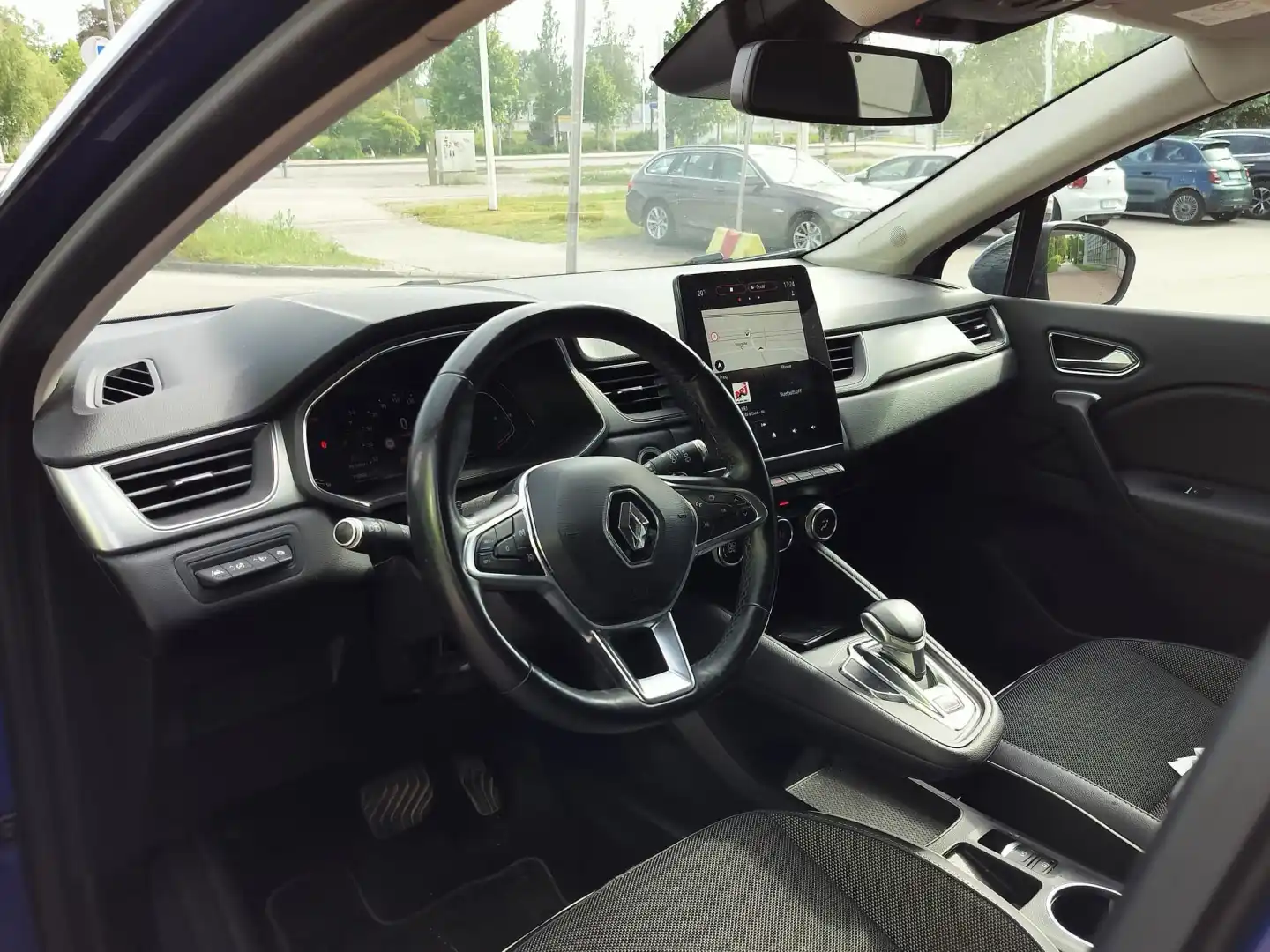 car-image