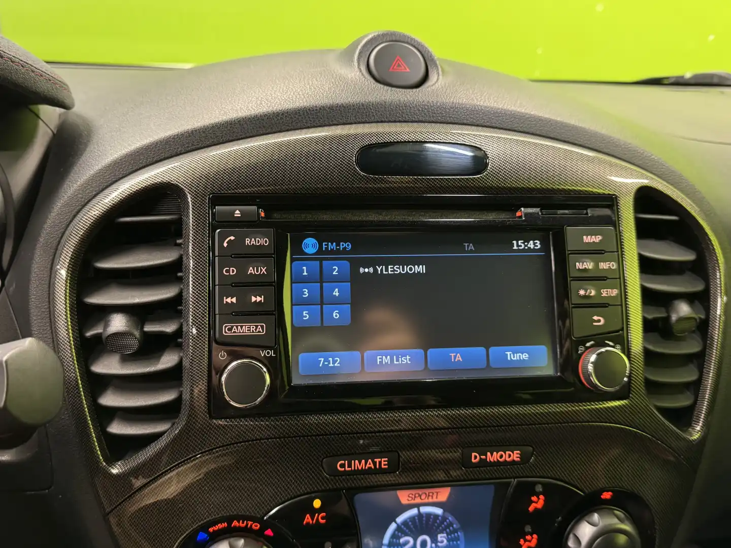 car-image