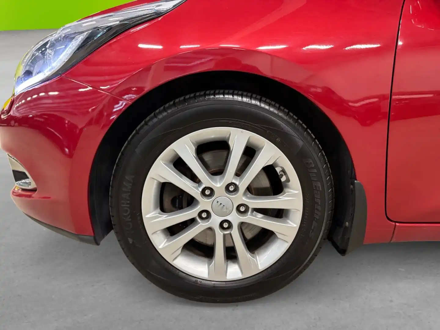 car-image