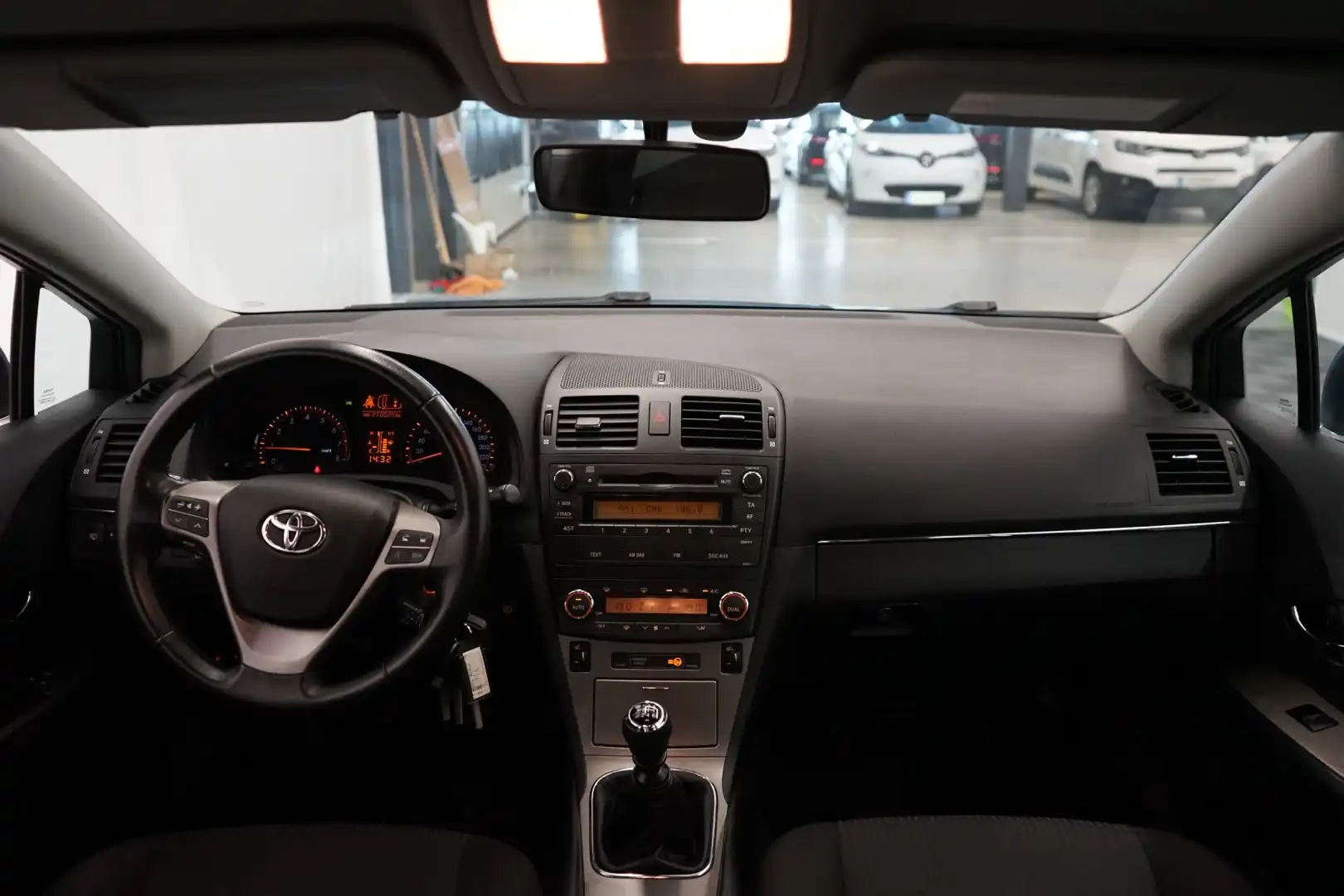 car-image