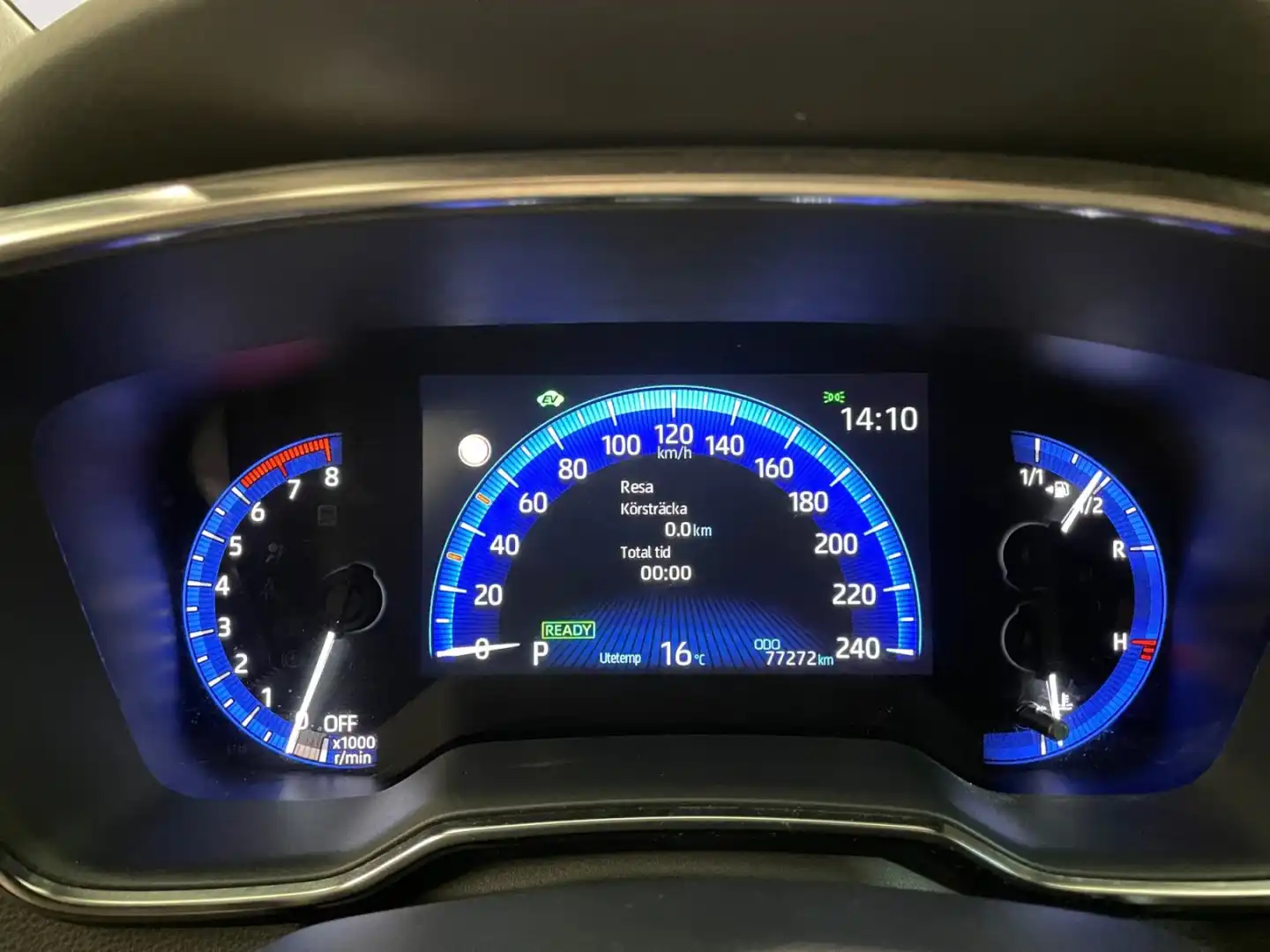 car-image