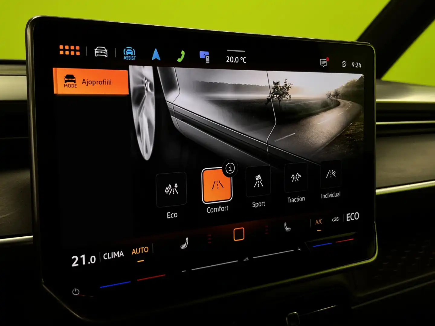 car-image