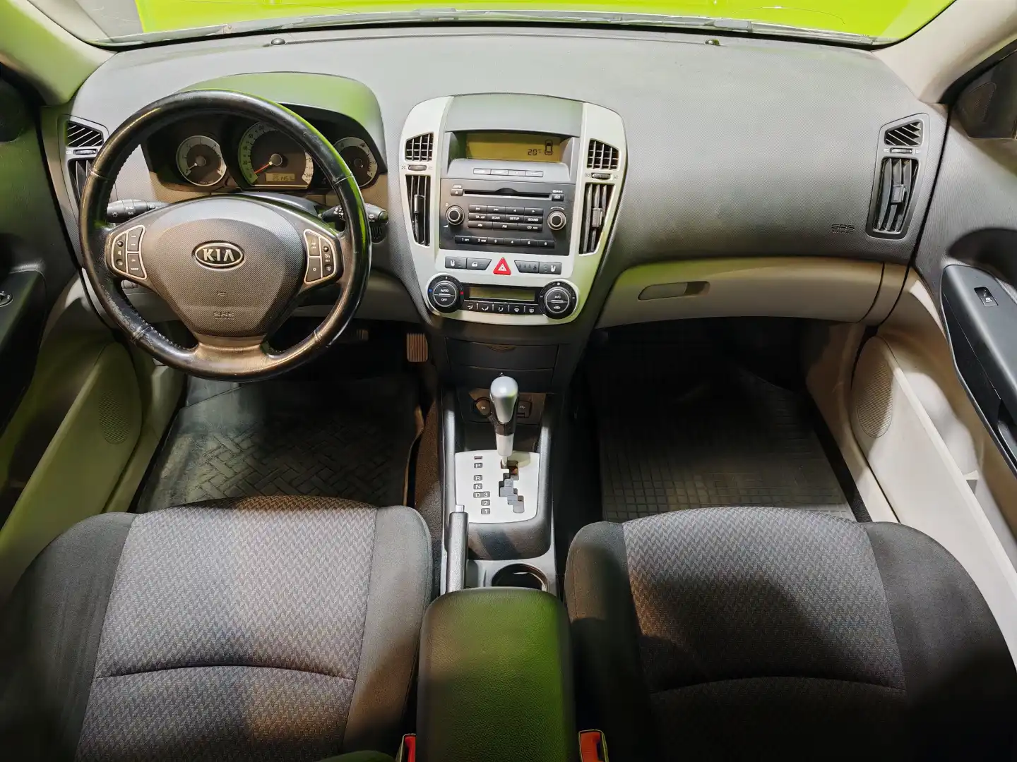 car-image