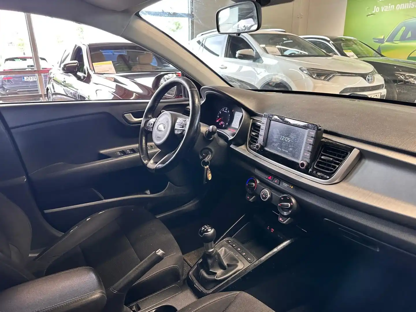car-image