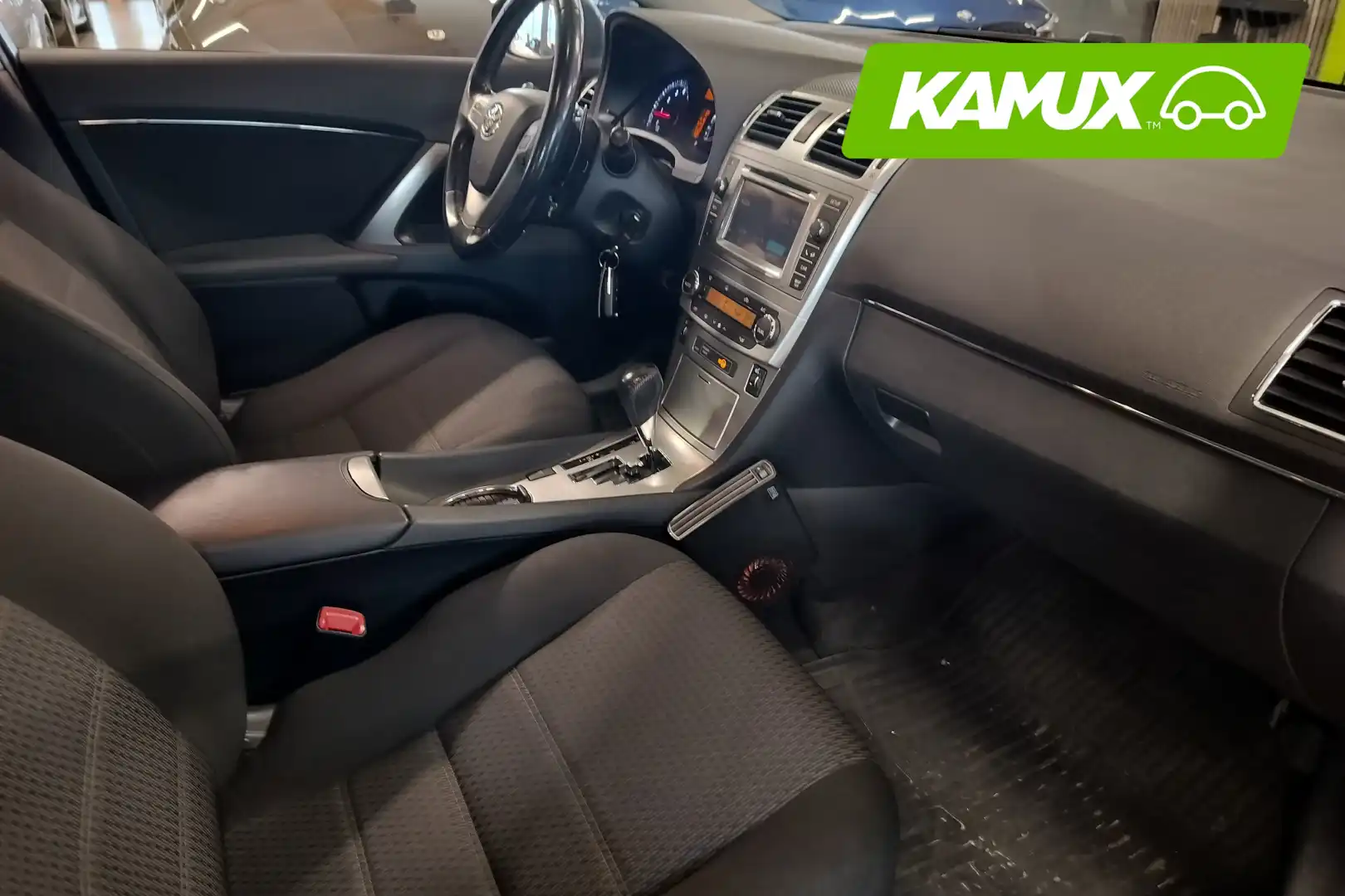 car-image