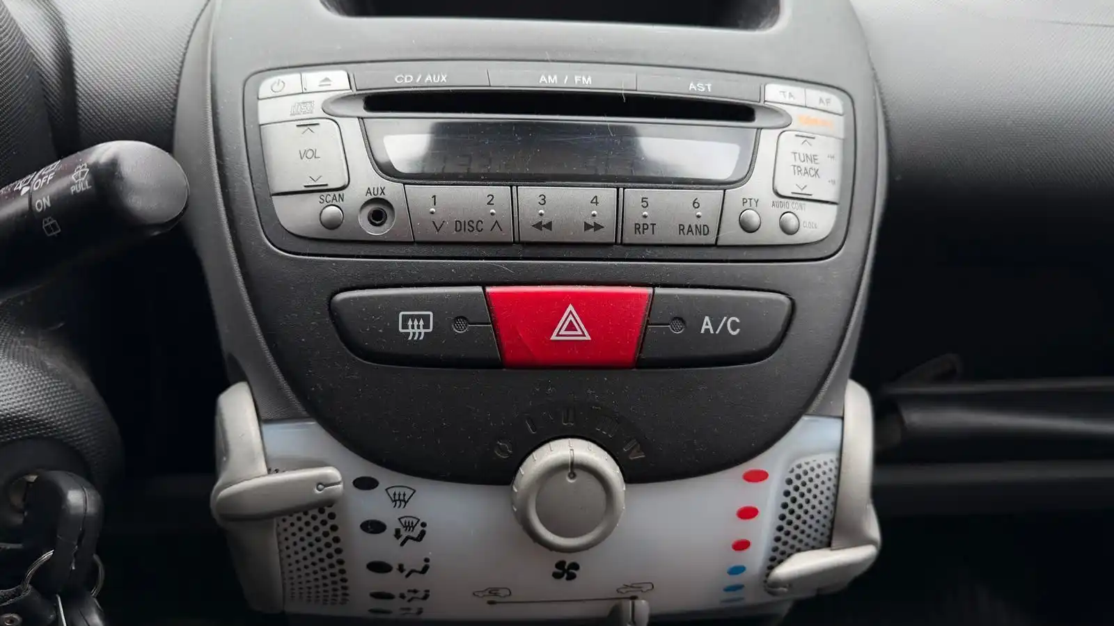 car-image