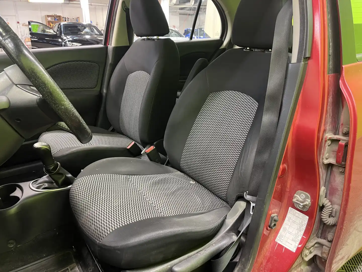 car-image