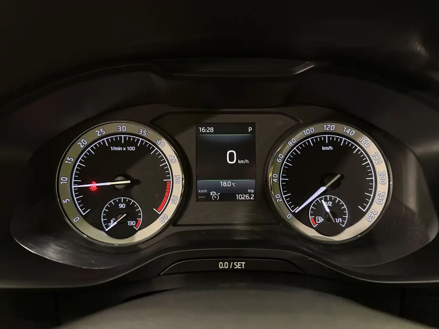 car-image