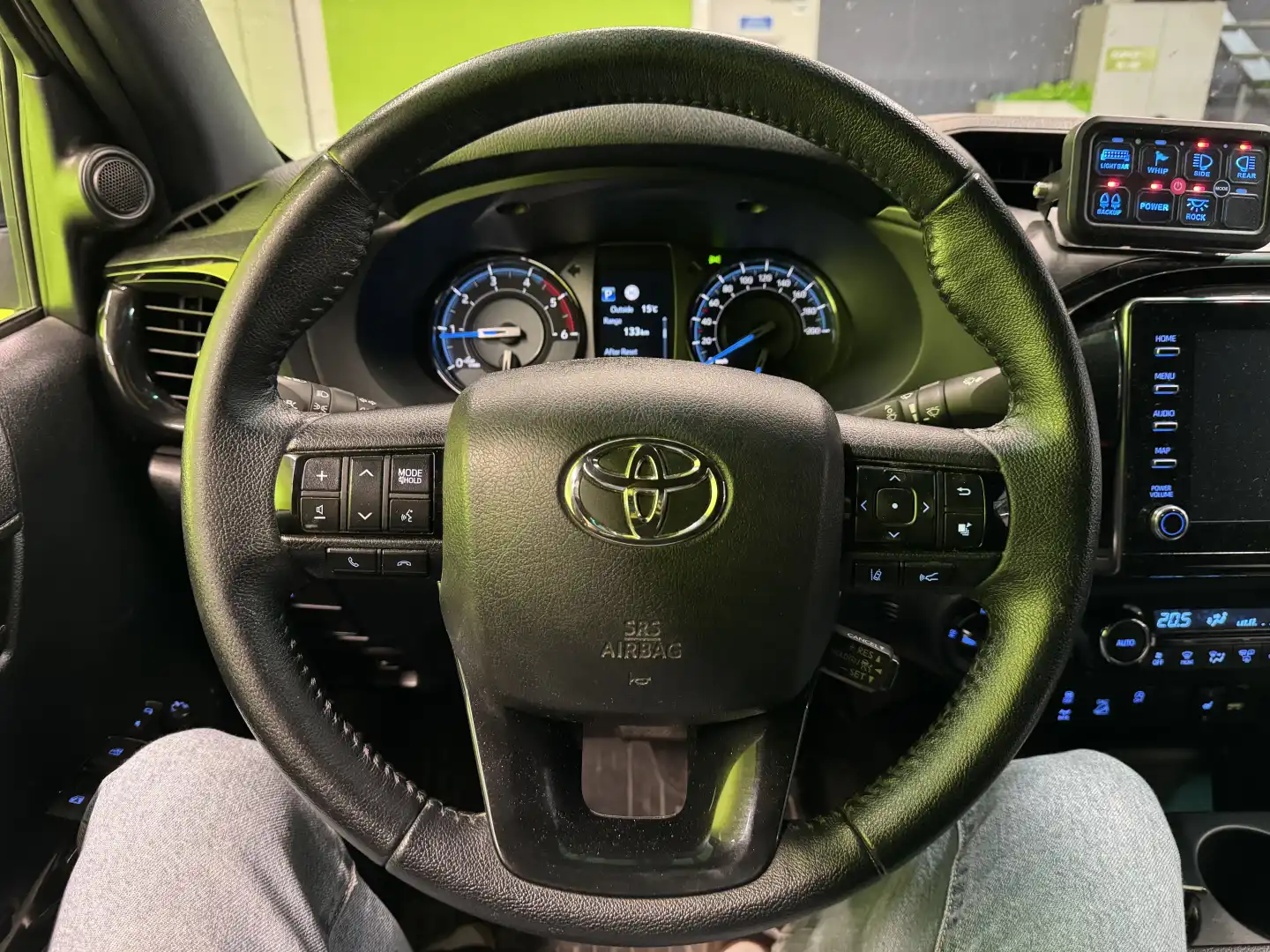 car-image