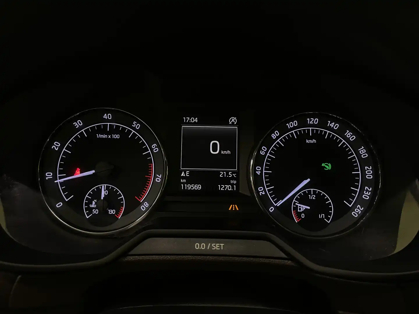 car-image