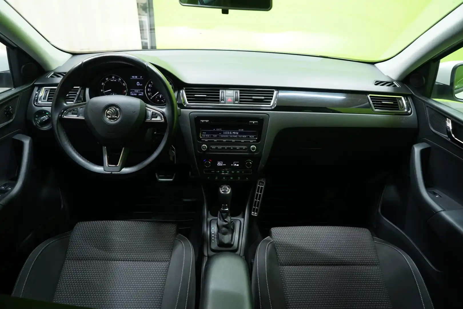 car-image
