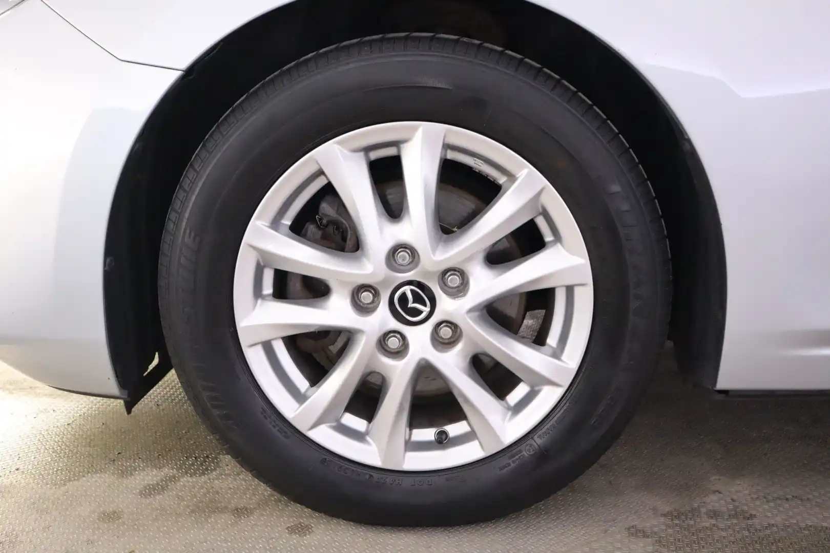 car-image