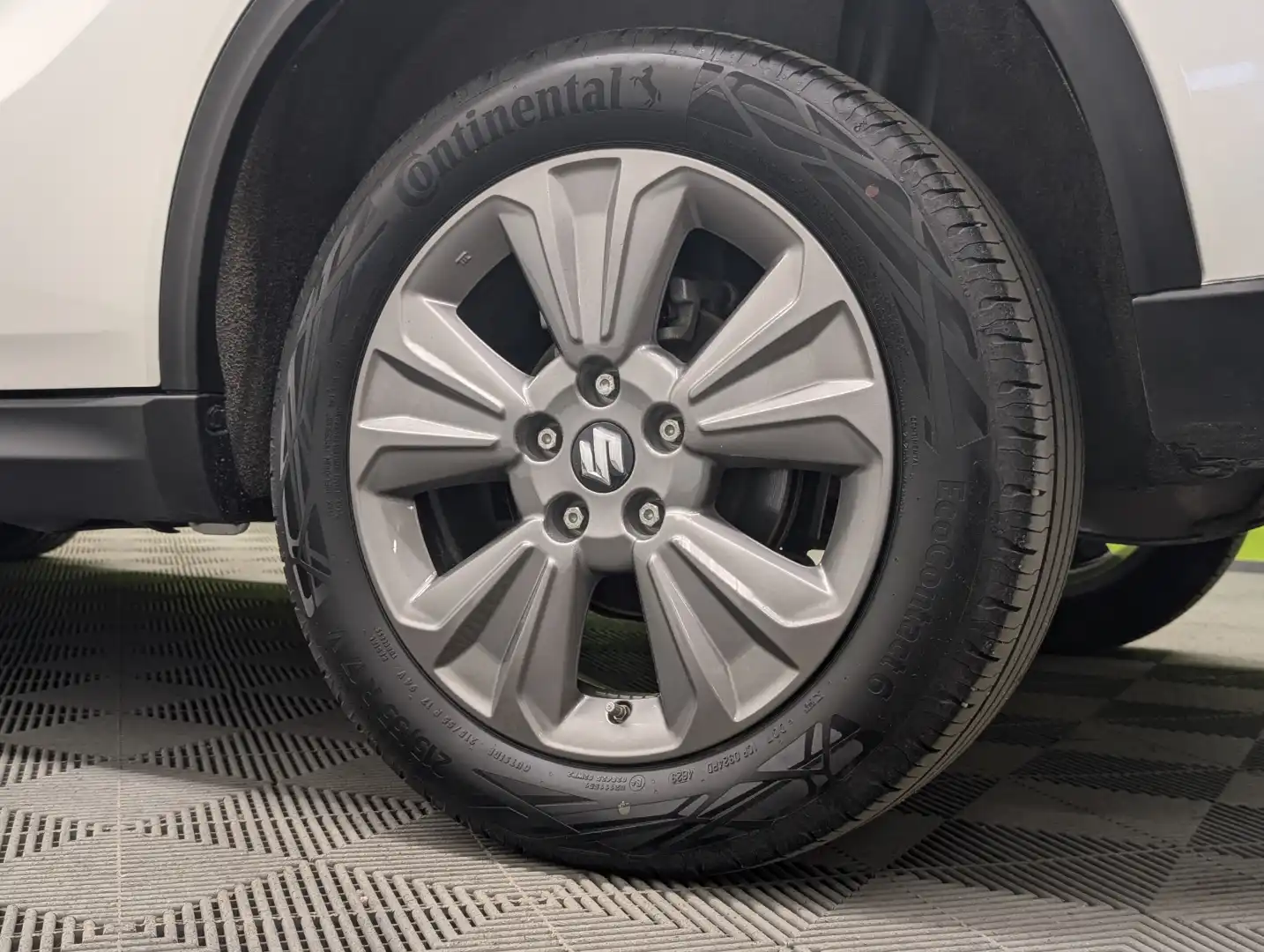 car-image