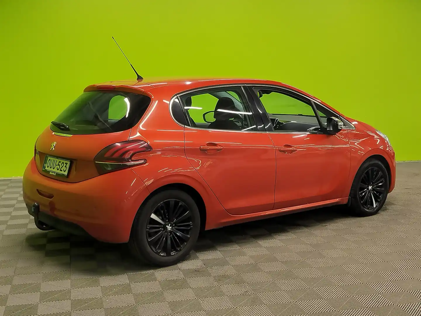 car-image