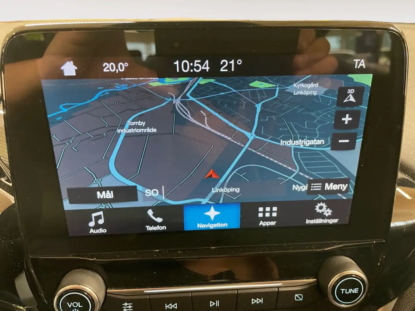 car-image