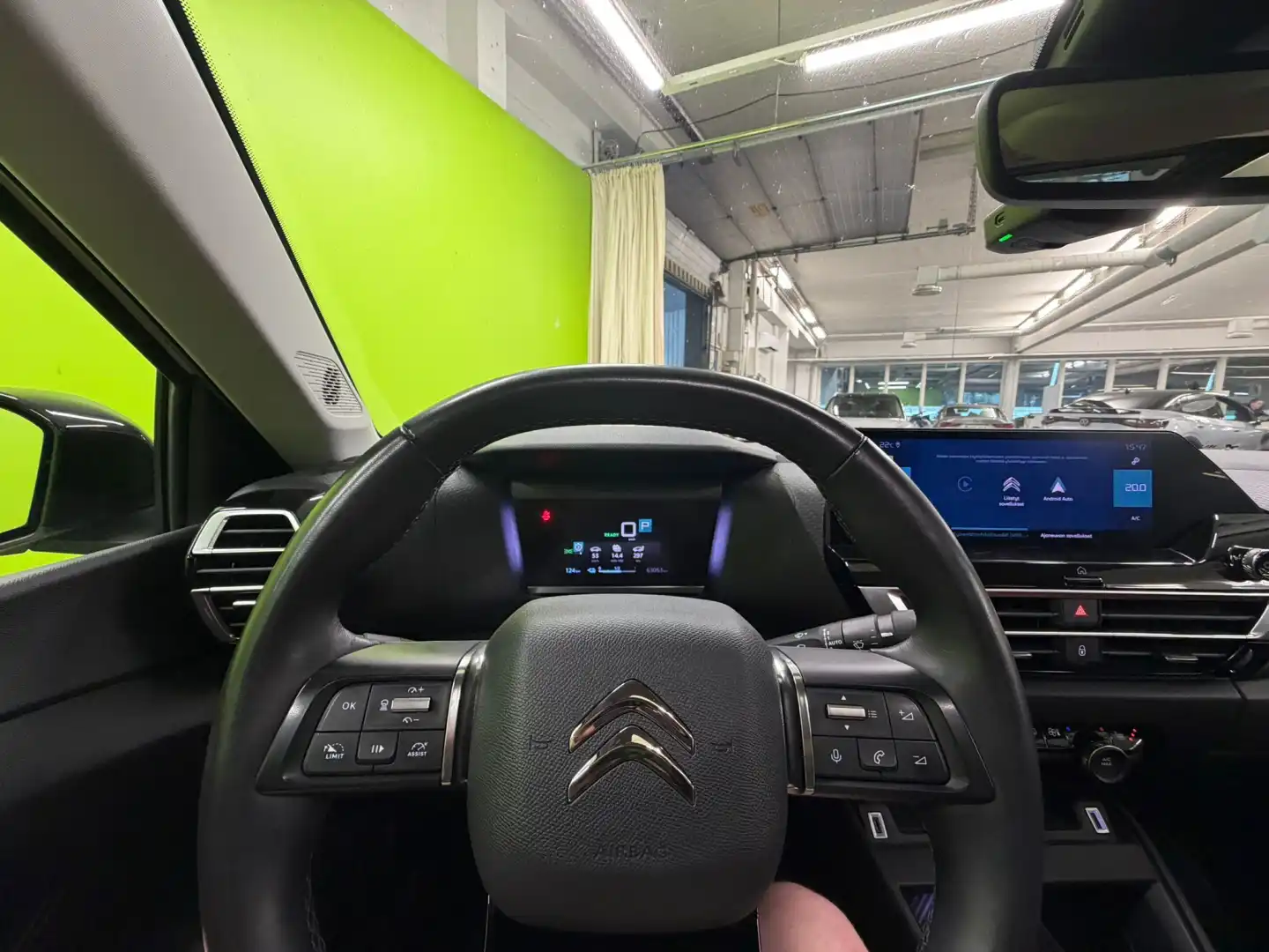 car-image