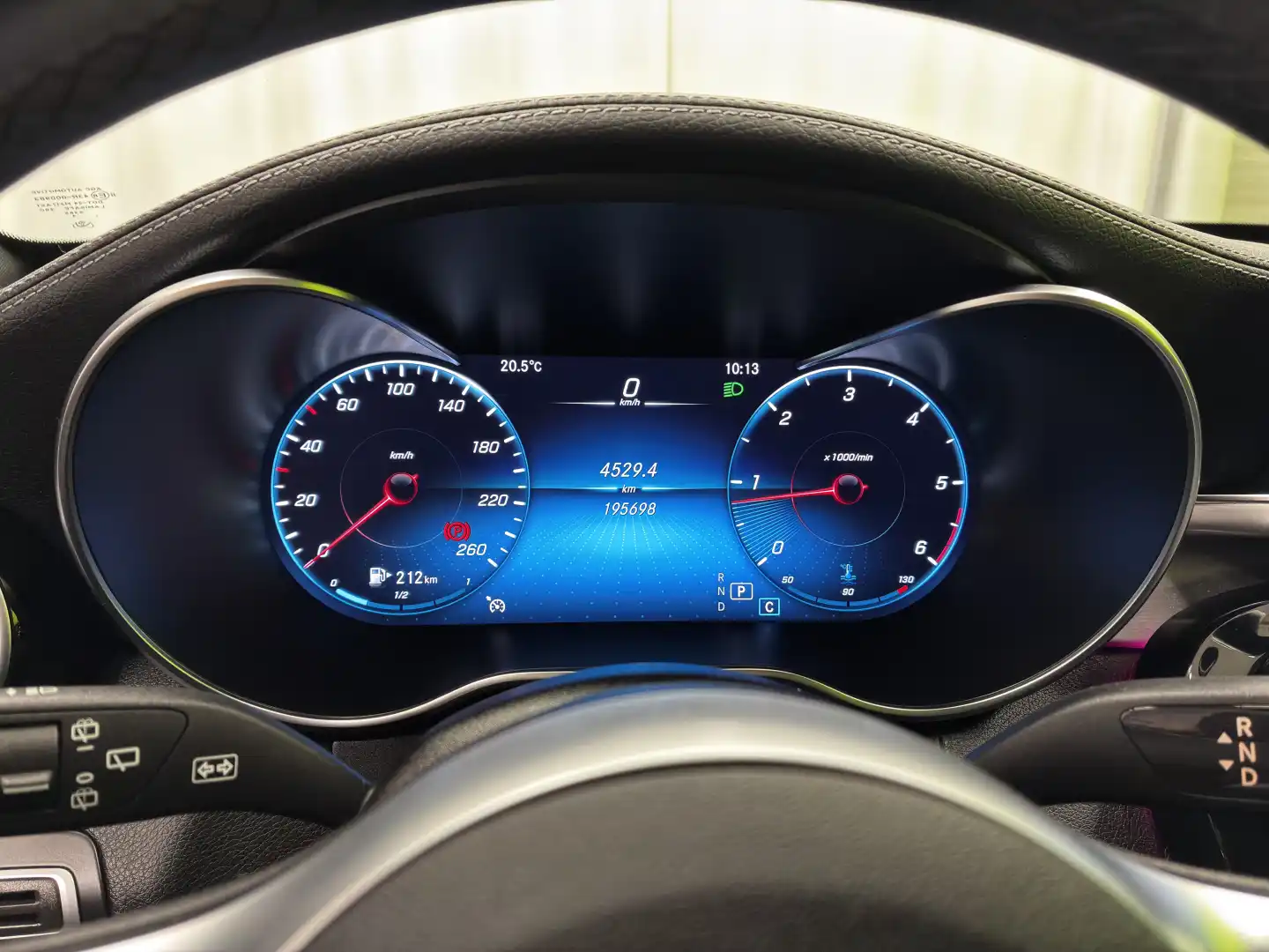 car-image