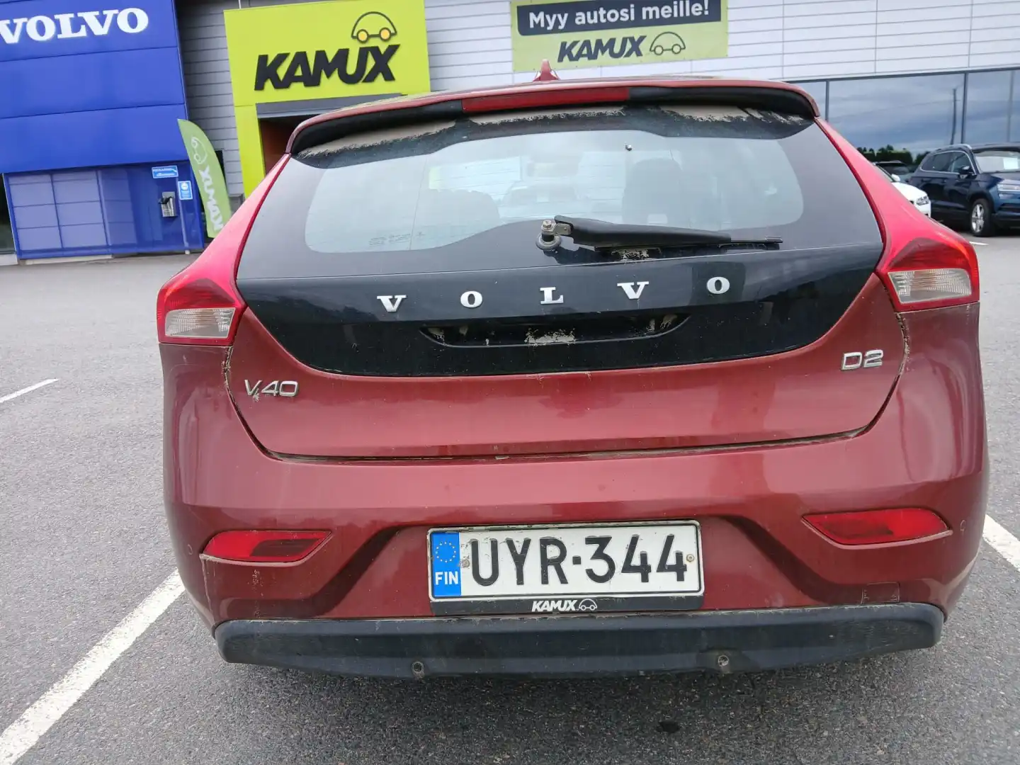 car-image