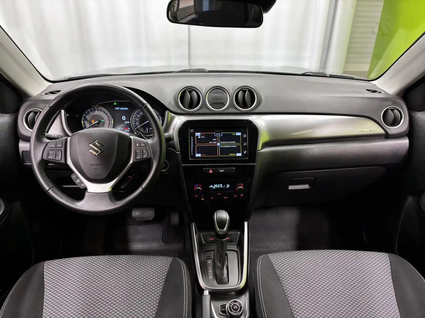car-image