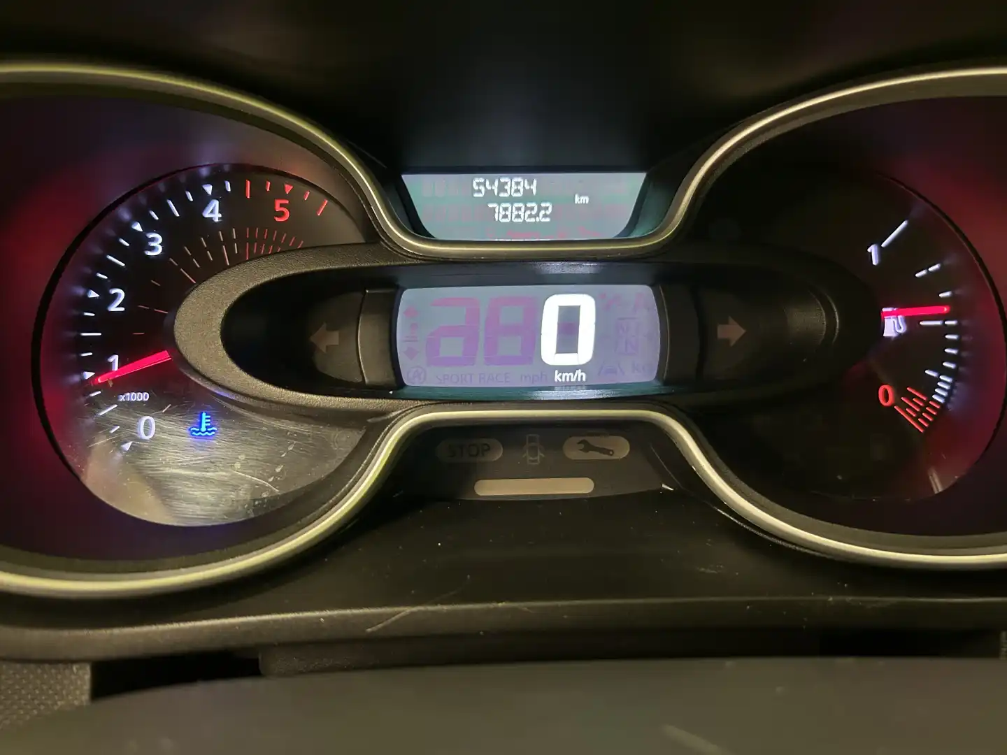 car-image