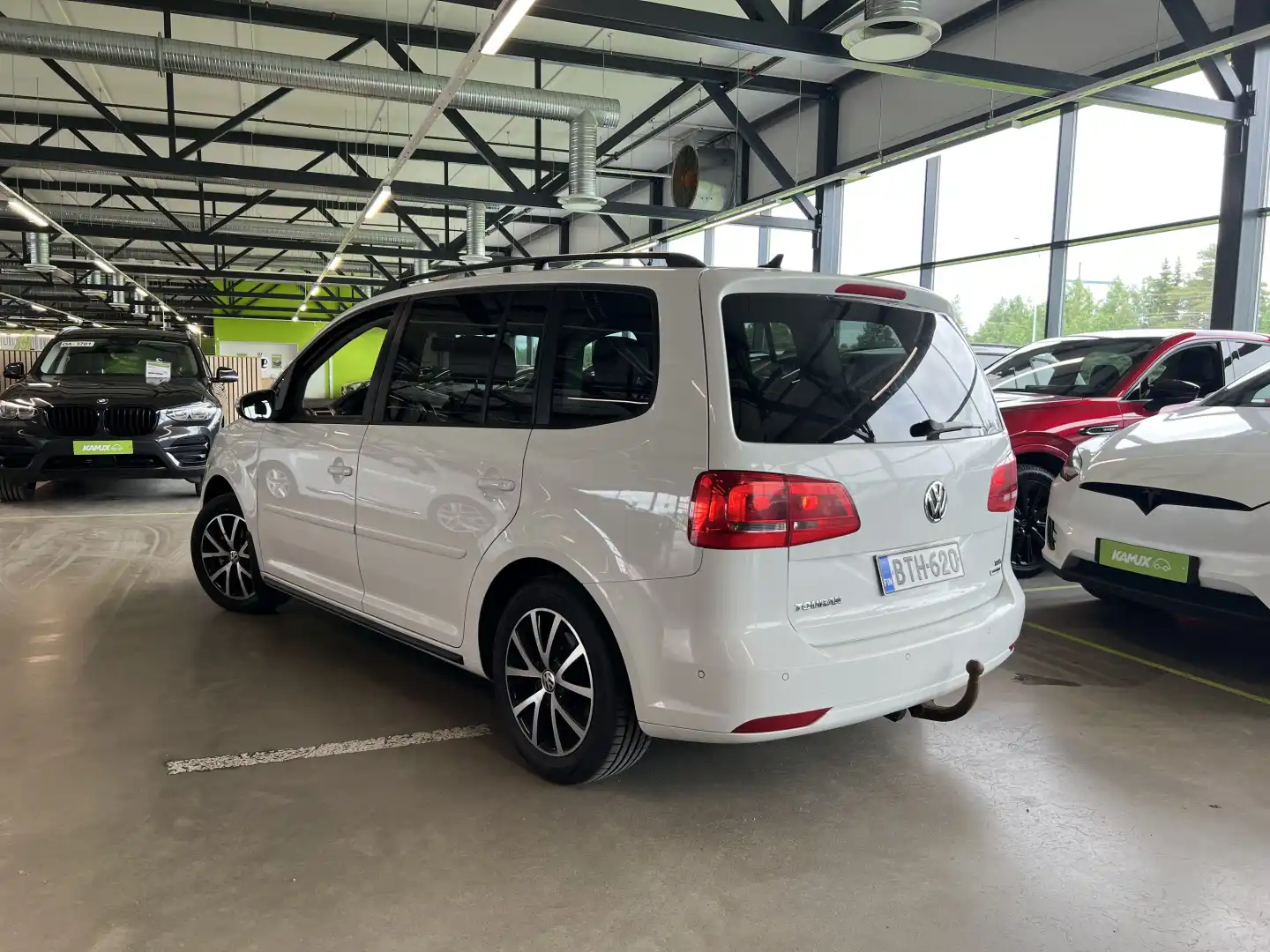 car-image