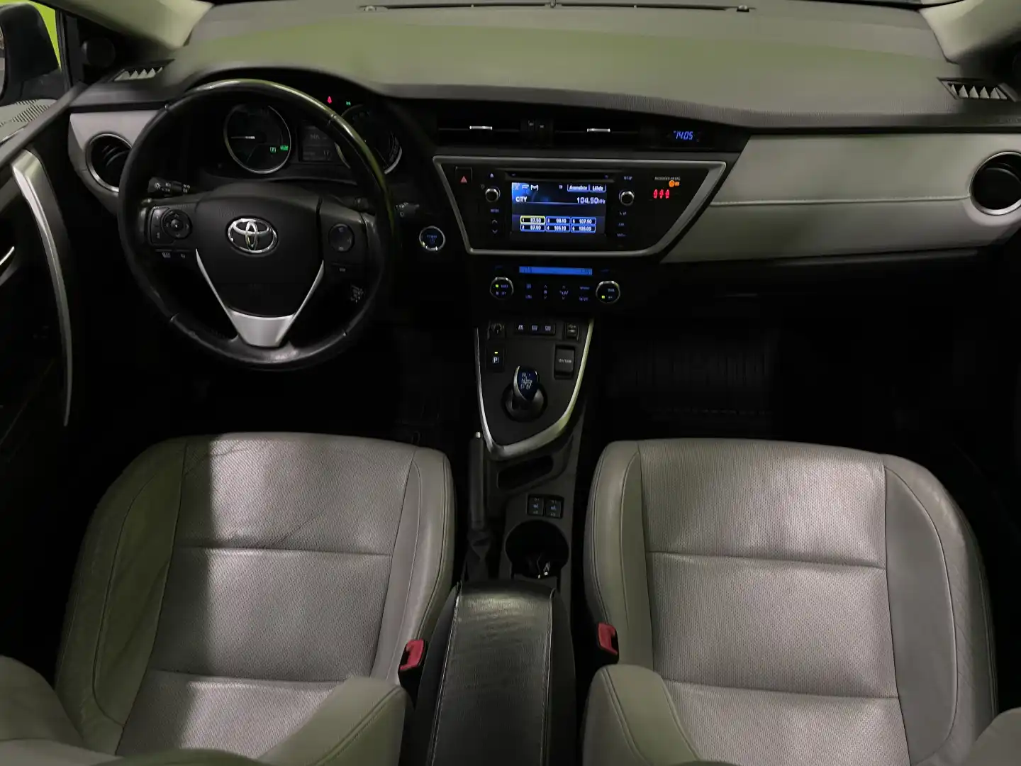 car-image