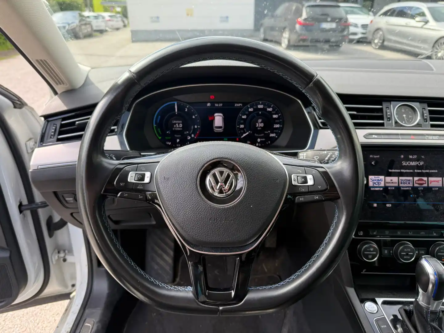 car-image