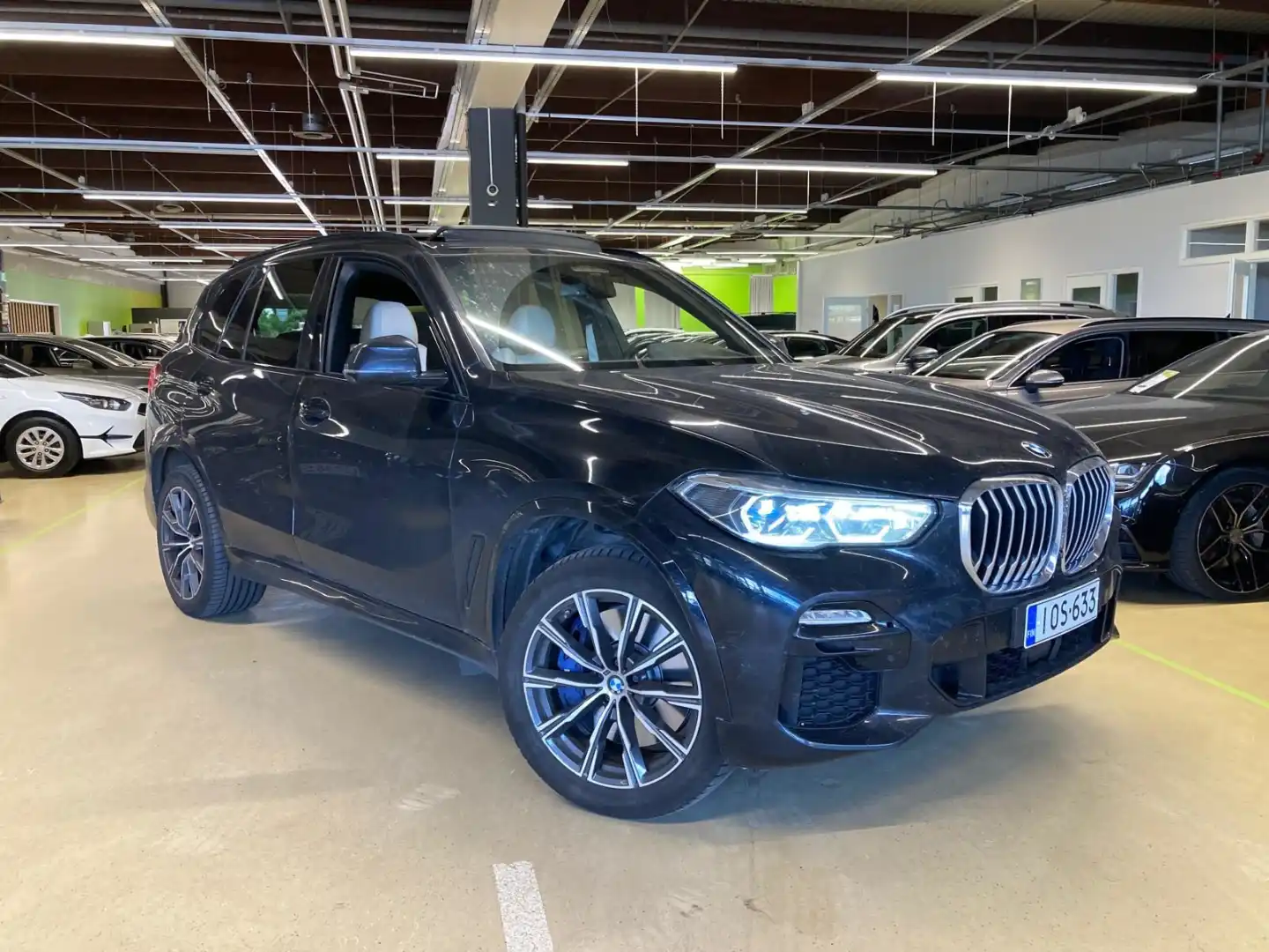 car-image