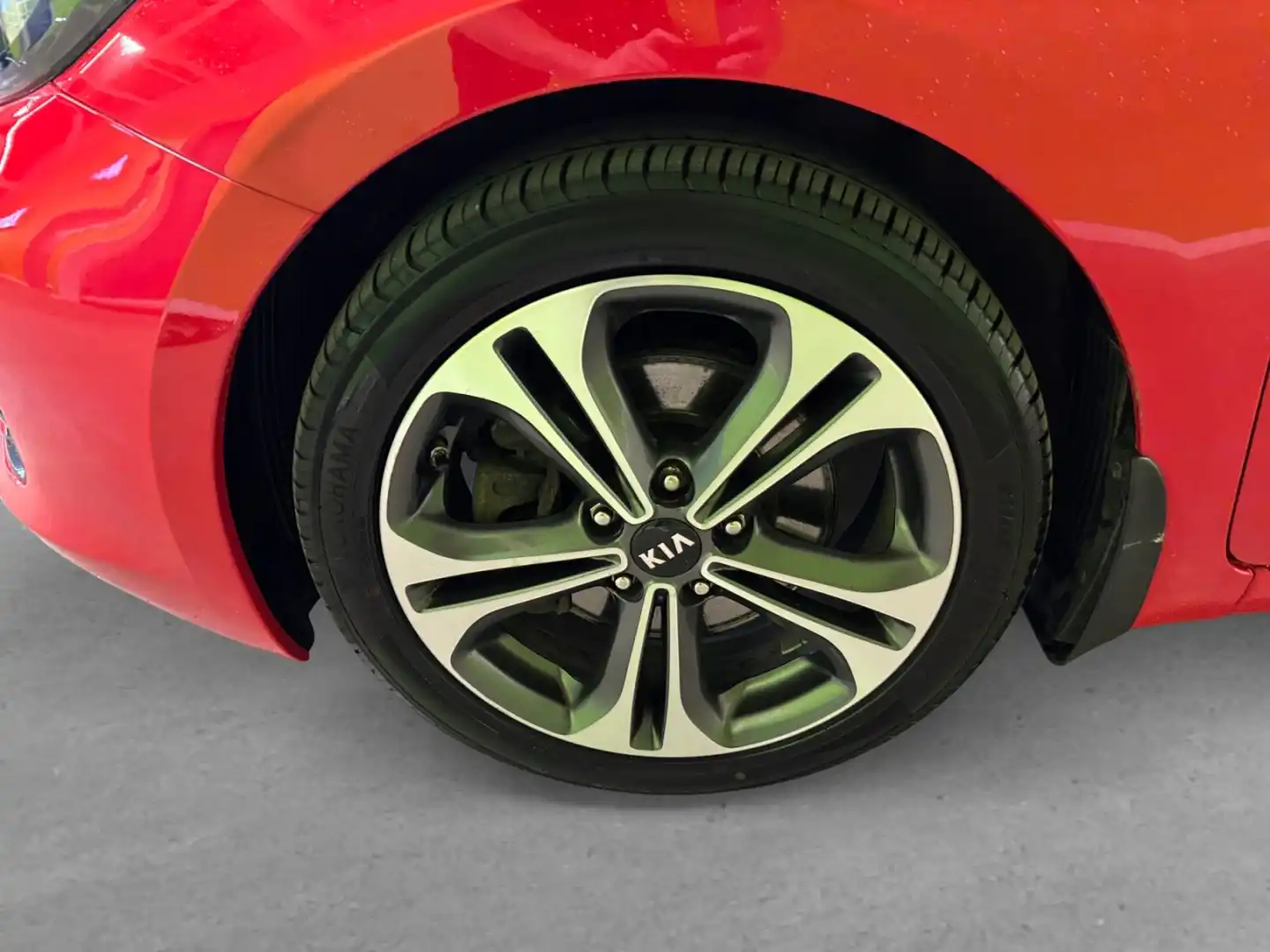 car-image