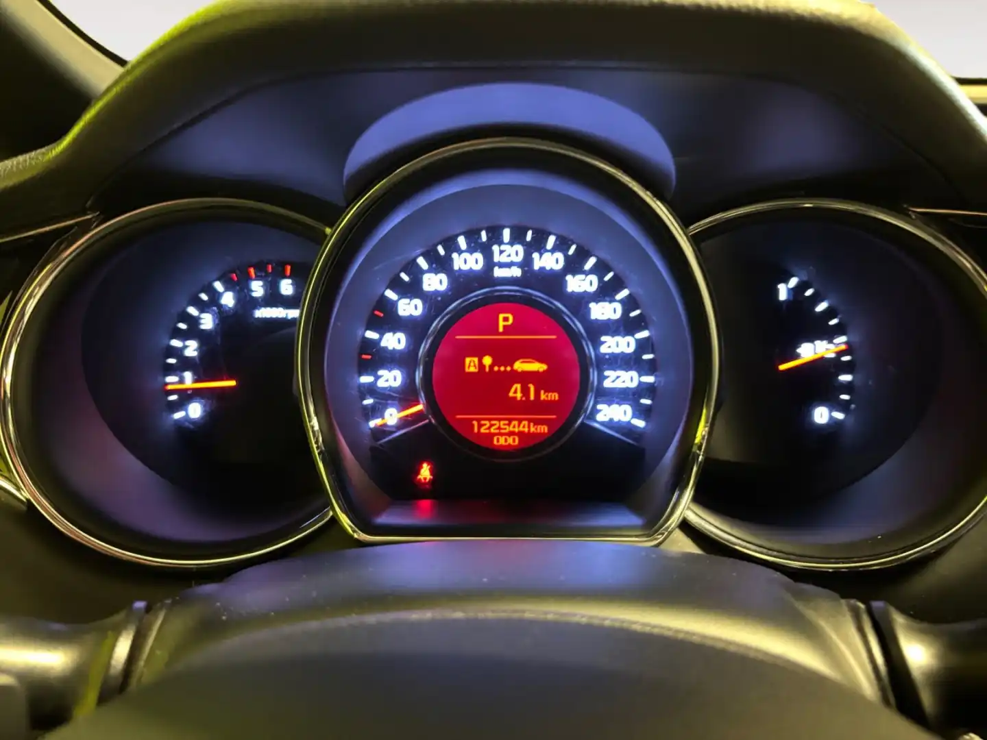 car-image