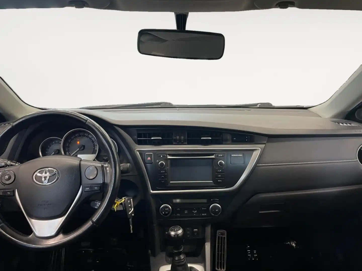 car-image