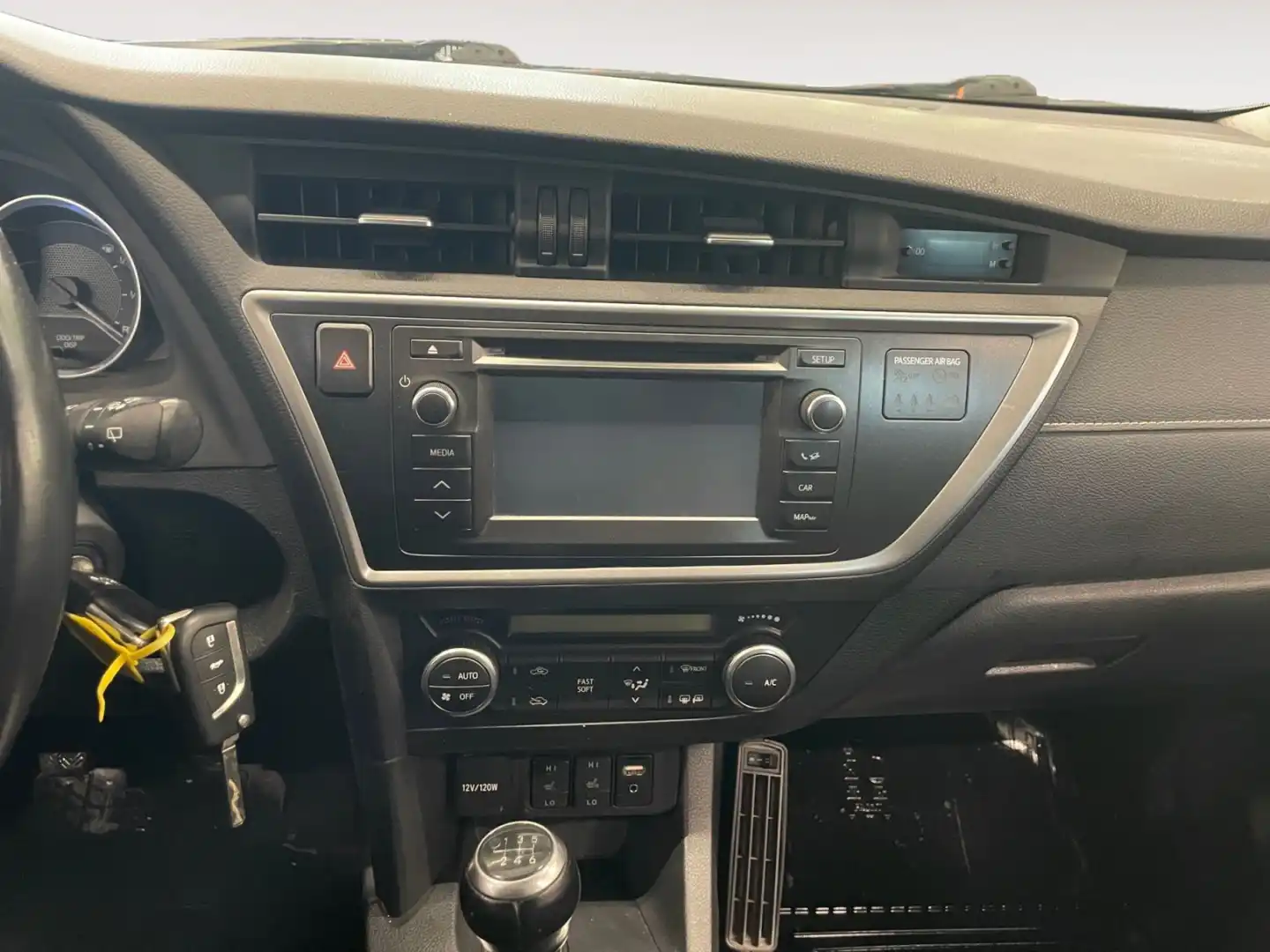 car-image