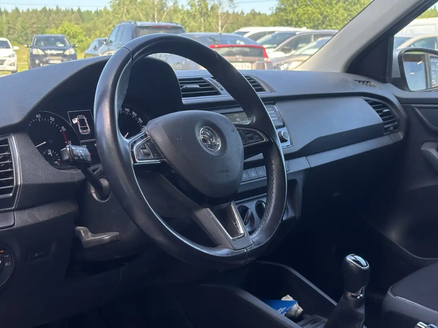 car-image