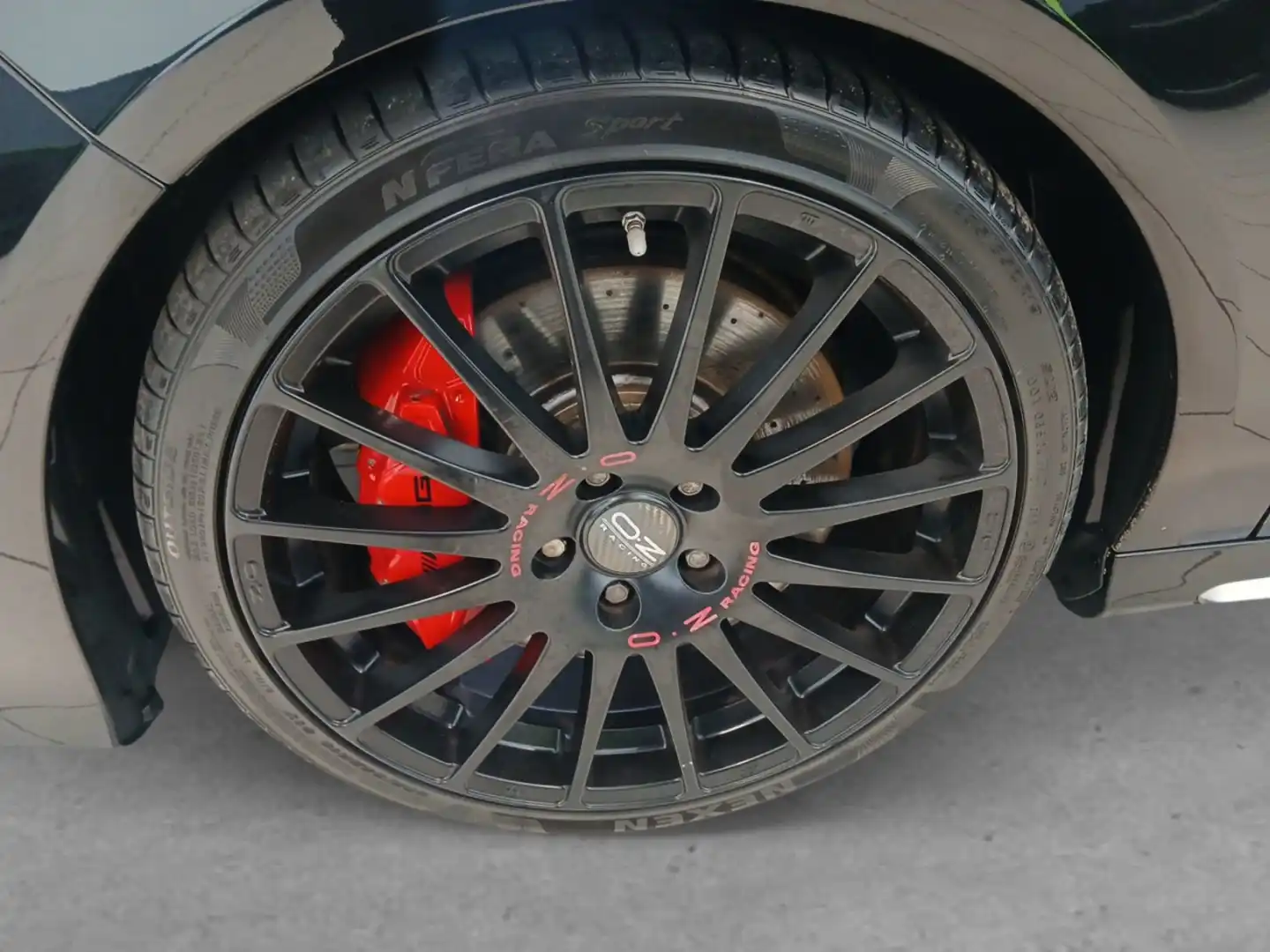 car-image