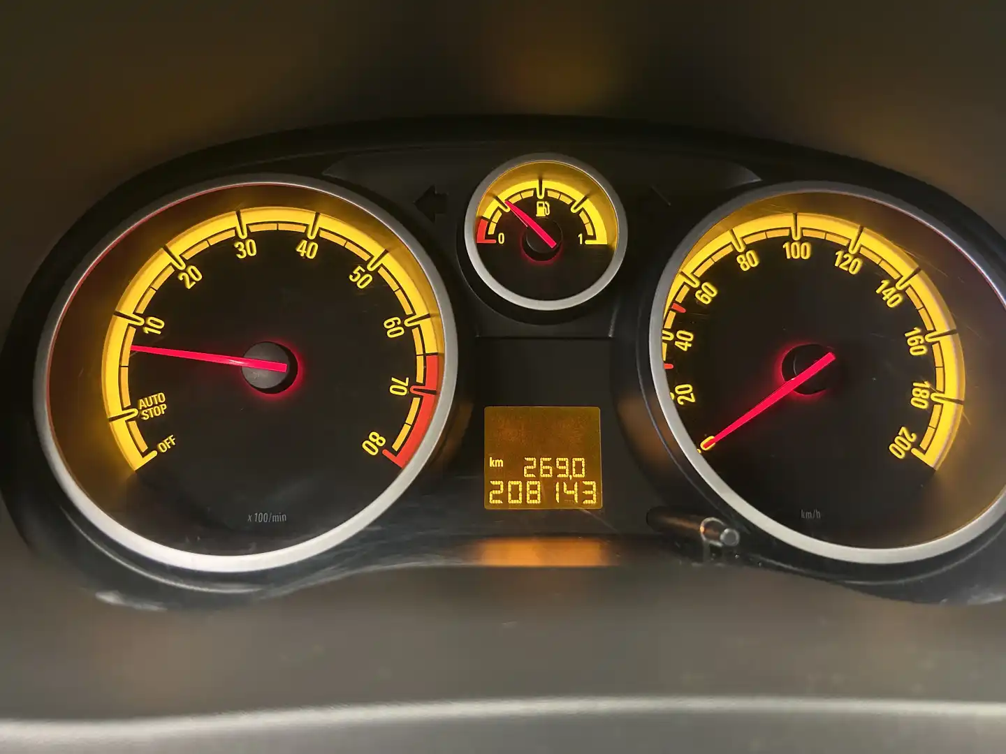 car-image