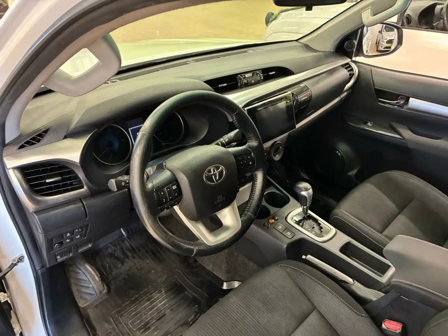 car-image