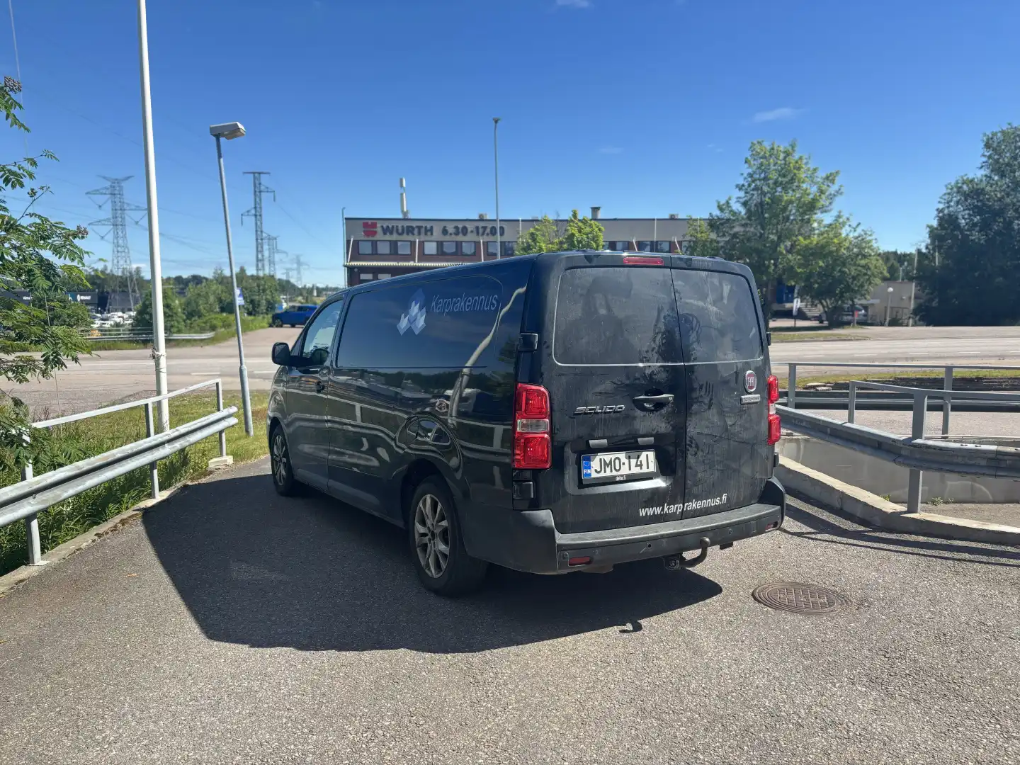car-image
