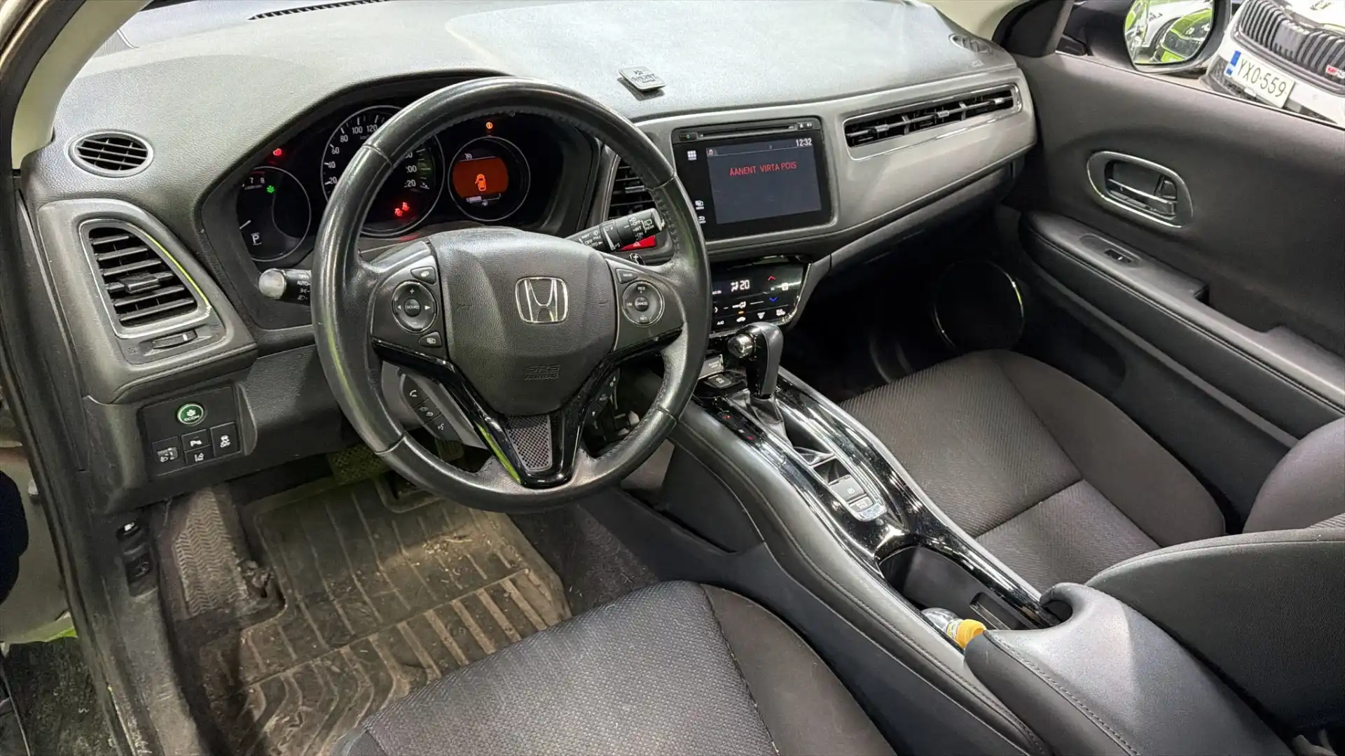 car-image