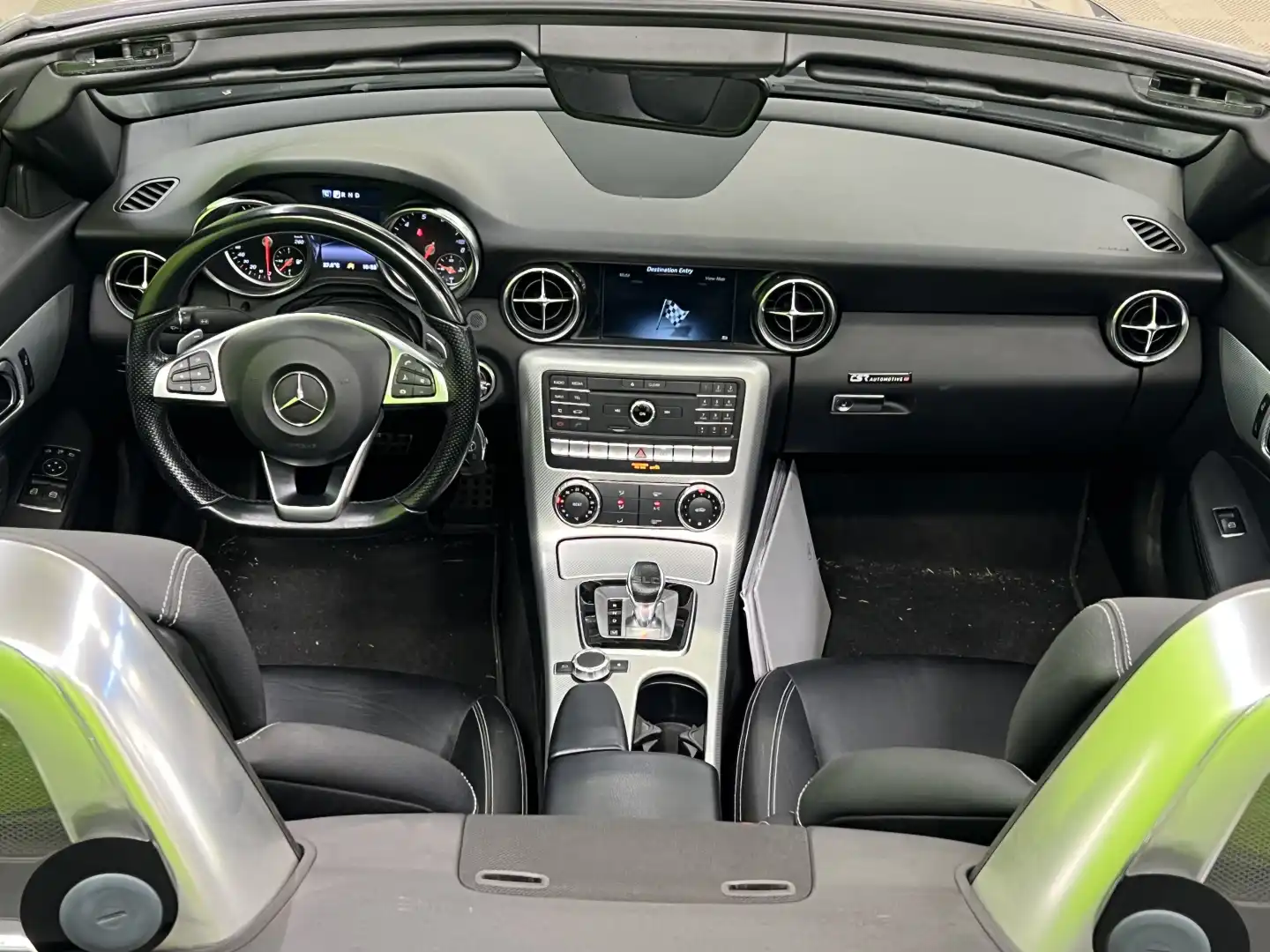 car-image