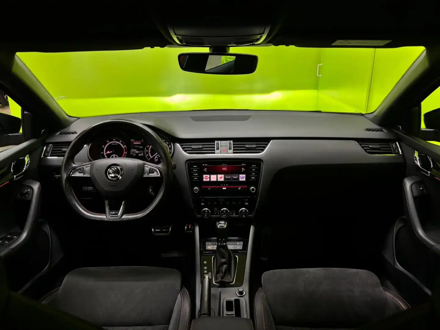 car-image
