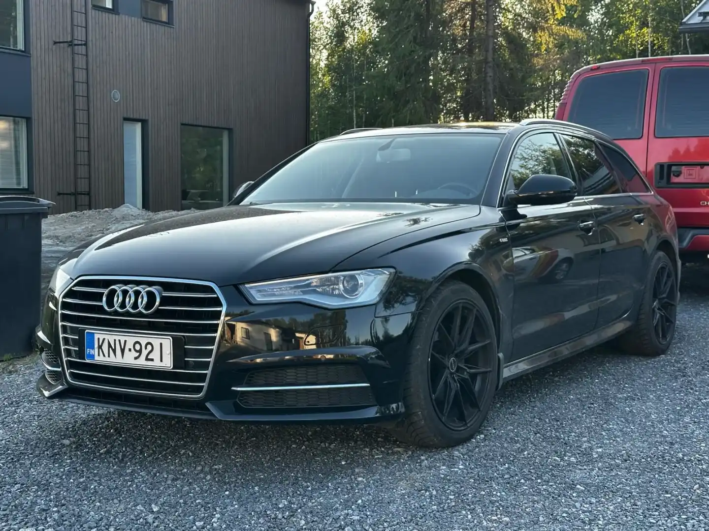 car-image