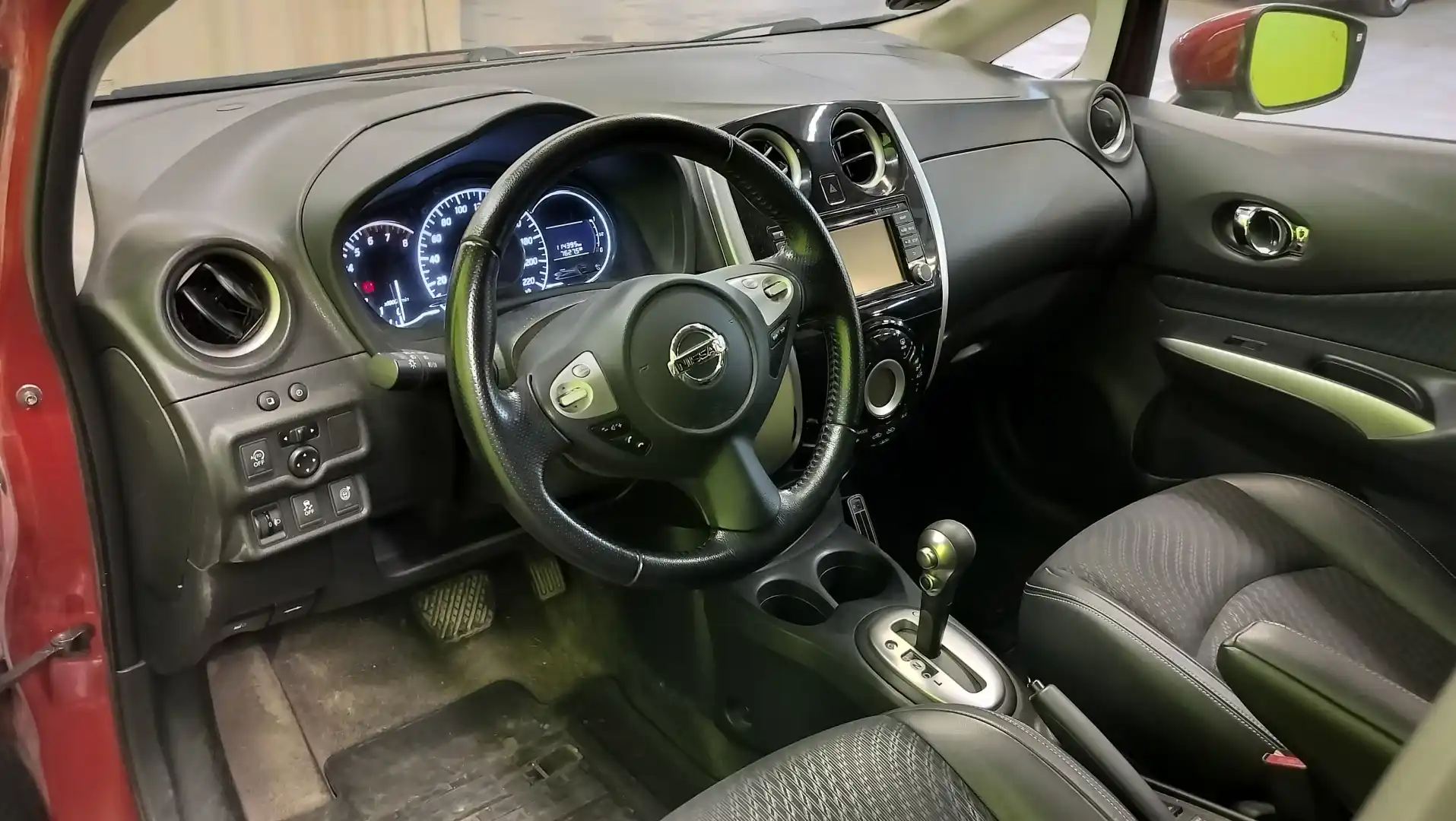 car-image