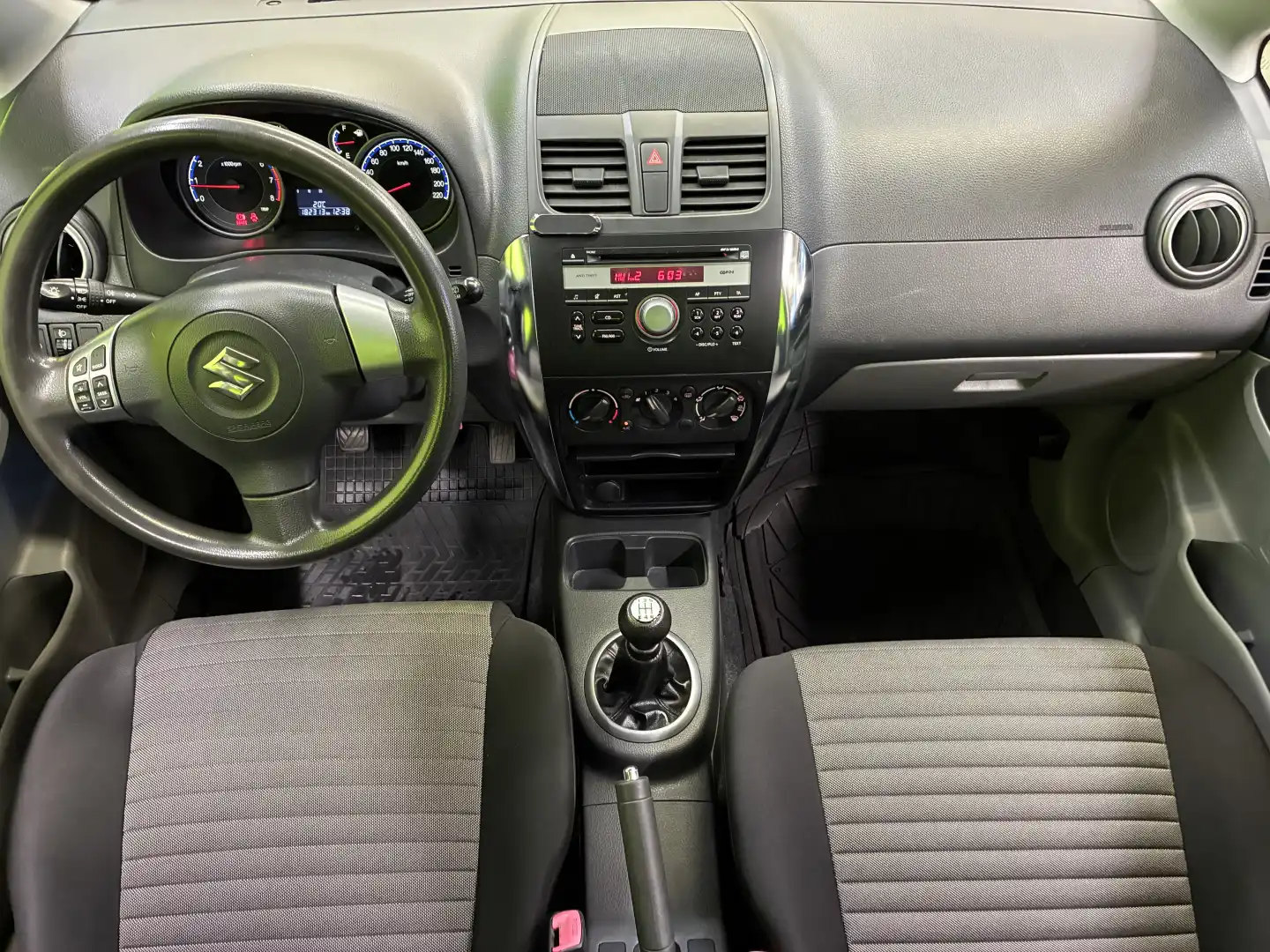 car-image